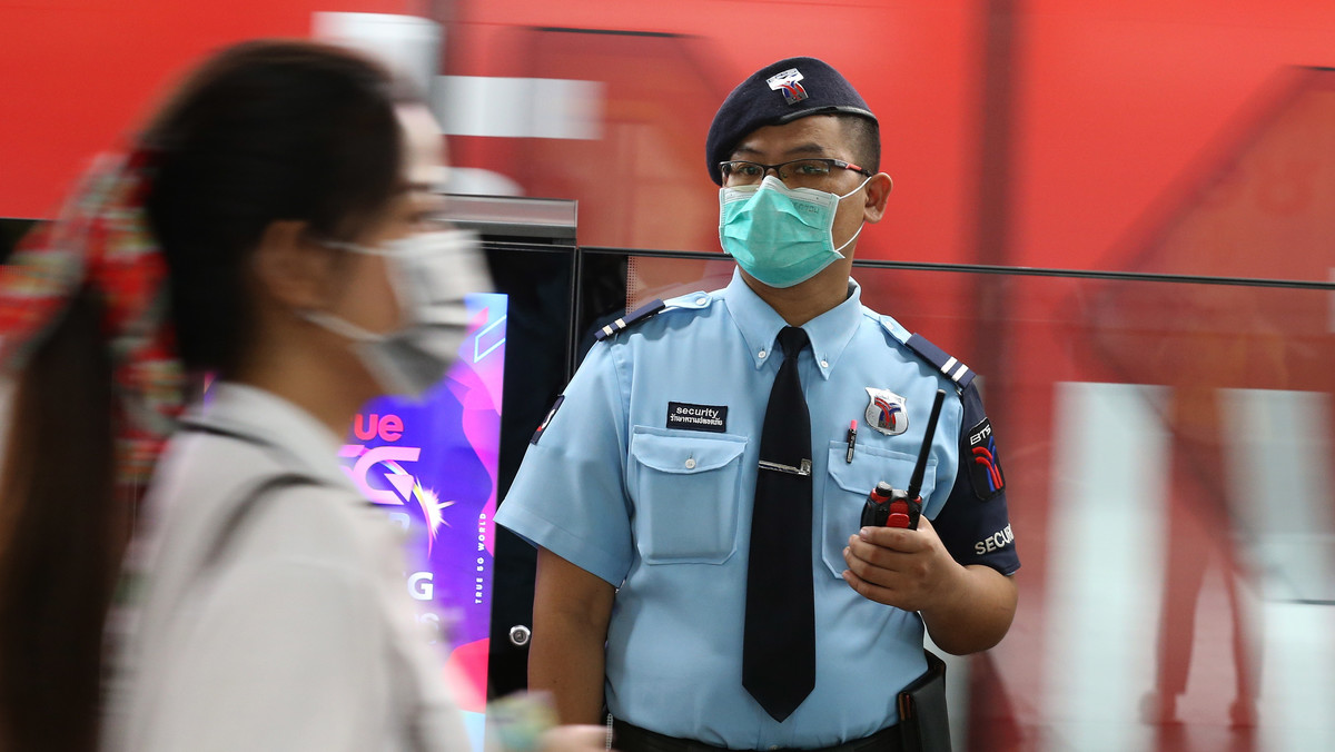 Koronawirus. Chiny: walka z epidemią weszła w "drugą fazę"