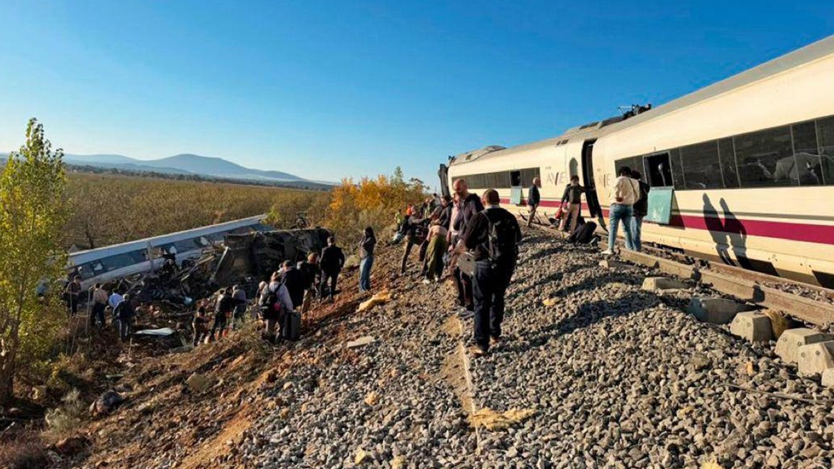 Un român a intervenit după accidentul feroviar din Spania. A sunat la 112 și a transportat răniții cu mașina: „Am auzit țipete și urlete” 