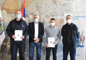 Policajac i vatrogasac meseca