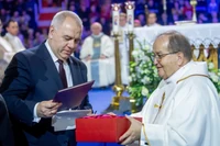 Varga: To mogłaby być ozdoba toruńskiej kolekcji Rydzyka. Dlatego ubolewam nad upadkiem władzy Sasina