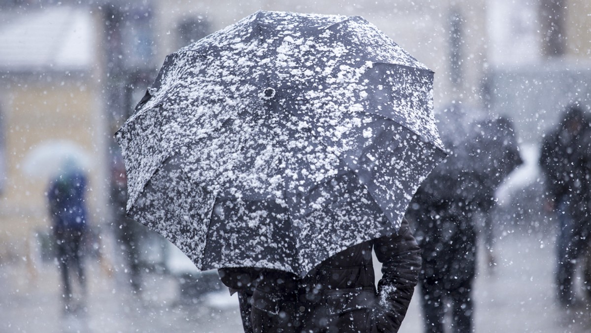 Zapowiada się kolejny mroźny dzień. Instytut Meteorologii i Gospodarki Wodnej wydał ostrzeżenia przed silnym mrozem dla aż 14 województw. Najlepsza sytuacja jest w Lubuskiem i w woj. opolskim. Tam alertów nie wydano.