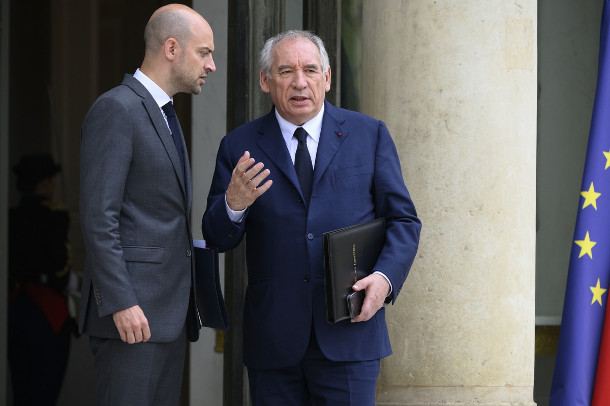 Kryzys polityczny we Francji. Premier zawalczy o wotum zaufania