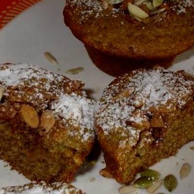 Cukkinis muffin magvakkal