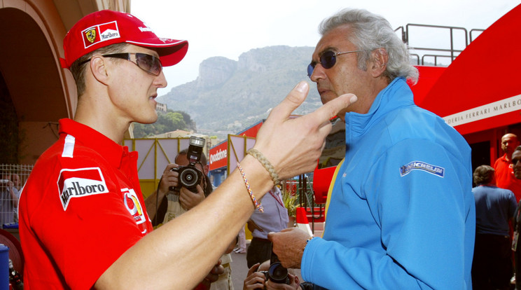 Michael Schumacher és Flavio Briatore/Fotó: AFP