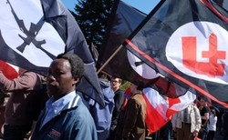 "Przeciwko kolaborantom, którzy razem z Brukselą niszczą polskie tradycje". Marsz narodowców "Odwagi Polsko"