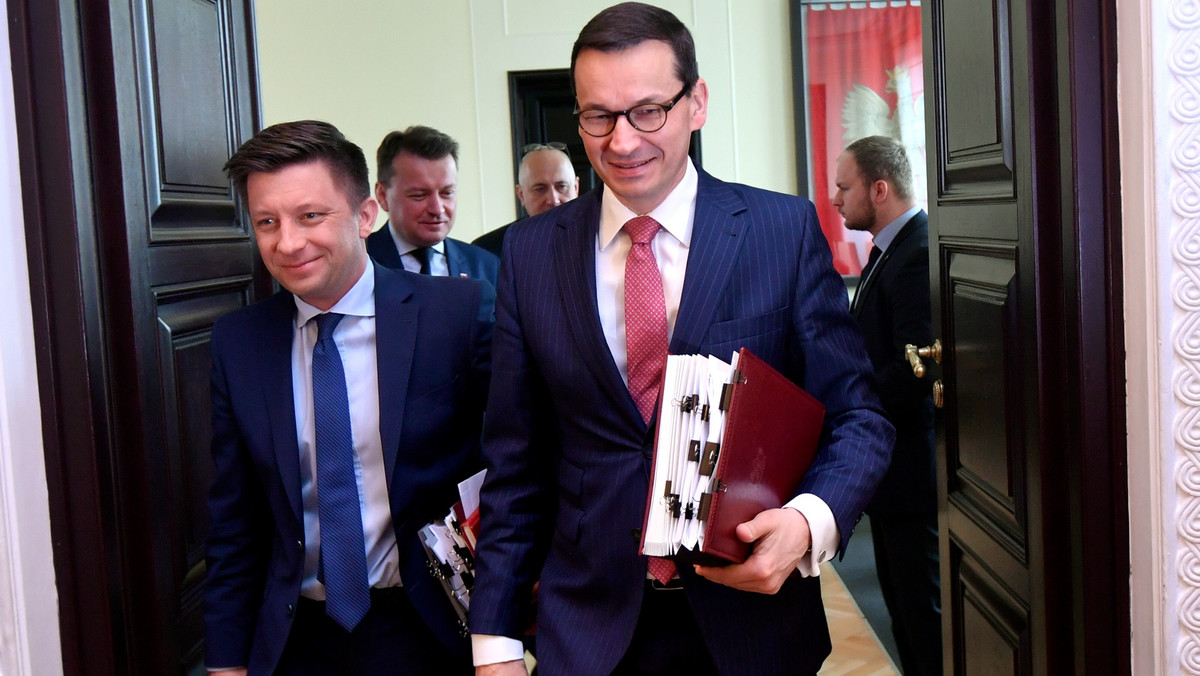 Podczas sesji Zgromadzenia Parlamentarnego NATO, miejsce w Sejmie, w którym przebywają protestujący rodzice osób niepełnosprawnych i ich podopiecznie będzie wygrodzone słupkami z linką - poinformował szef kancelarii premiera Michał Dworczyk.