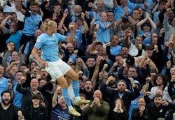 Haaland z hat-trickiem w drugim meczu z rzędu. Arsenal wciąż liderem