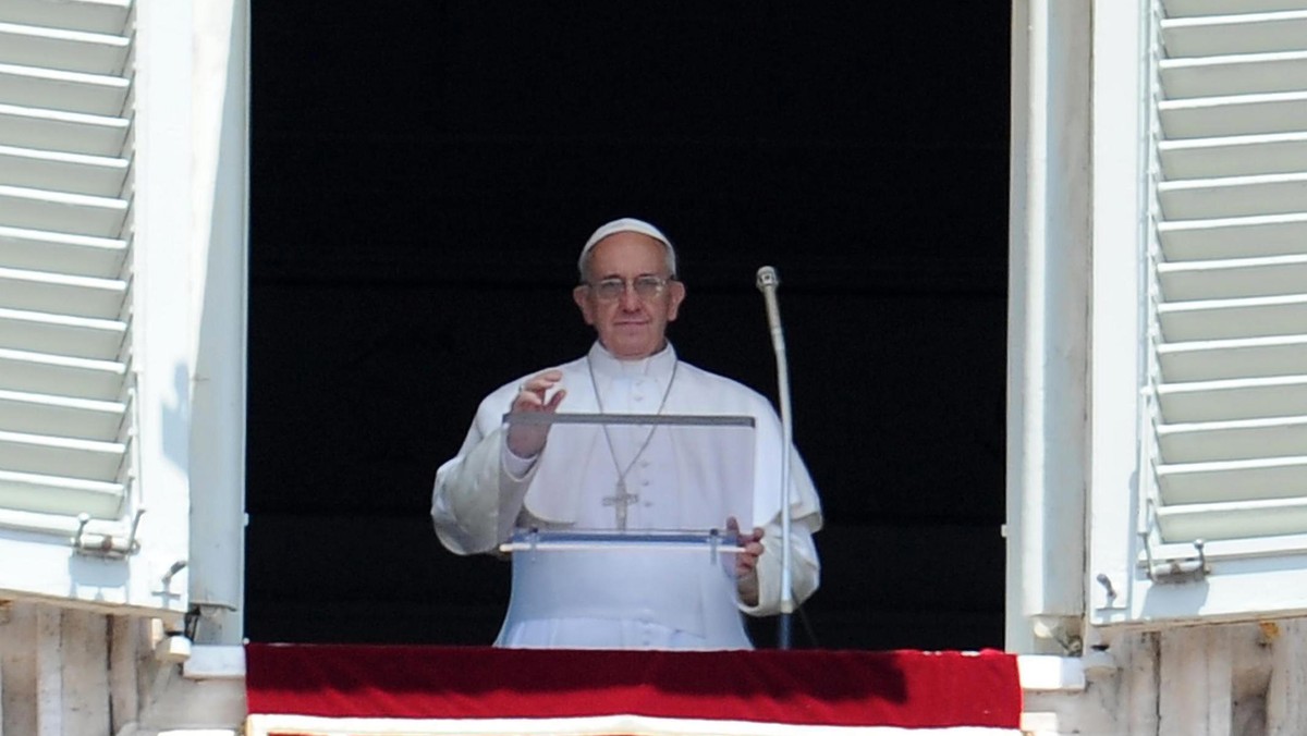 Jak rozpoznać, czy ktoś jest opętany przez szatana i jak wypędzić złego? Co grozi papieżowi Franciszkowi - o tym wszystkim opowiada siostra Angela Musolesi w rozmowie z Magdaleną Rubaj.