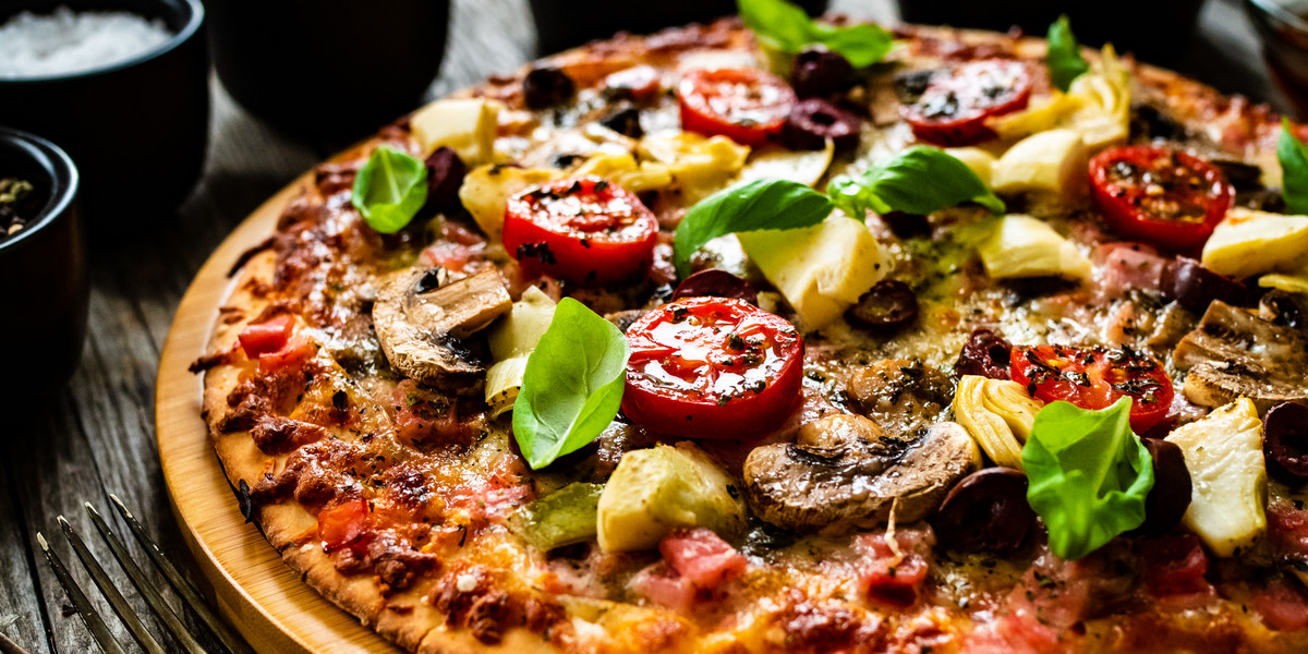 W tych piecykach przygotujesz prawdziwą włoską pizzę u siebie w domu