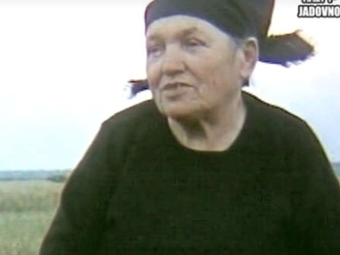 "Bacili su me u jamu, rodila sam mrtvo dete i crvi su gmizali po nama": Baka koja je preživela logor