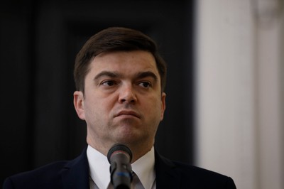 Andrusiewicz o noweli rozporządzenia: Na Sylwestra będą otwarte kluby i dyskoteki