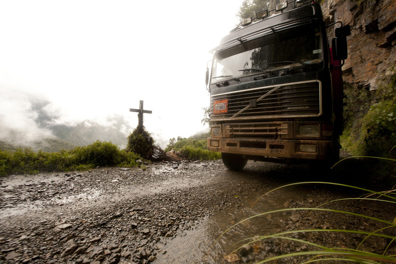 Zabójcze drogi Andów: serial o truckerach