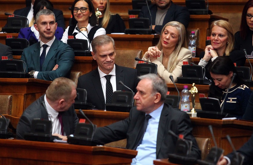 Rasprave o raznim temama ni danas nisu izostale