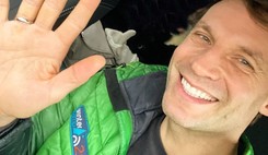 Tomasz Wolny z rodziną opuszczają Polskę. 'Mama i Tata dotrzymują słowa'