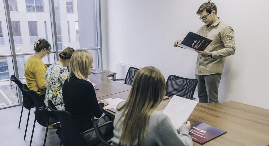 Zarządzanie sobą w czasie, budowanie odporności psychicznej, skuteczne budowanie celów SMART, podstawy coachingu dla liderów, talenty Gallupa, stan flow czy współpraca w zespole - co wybierasz?