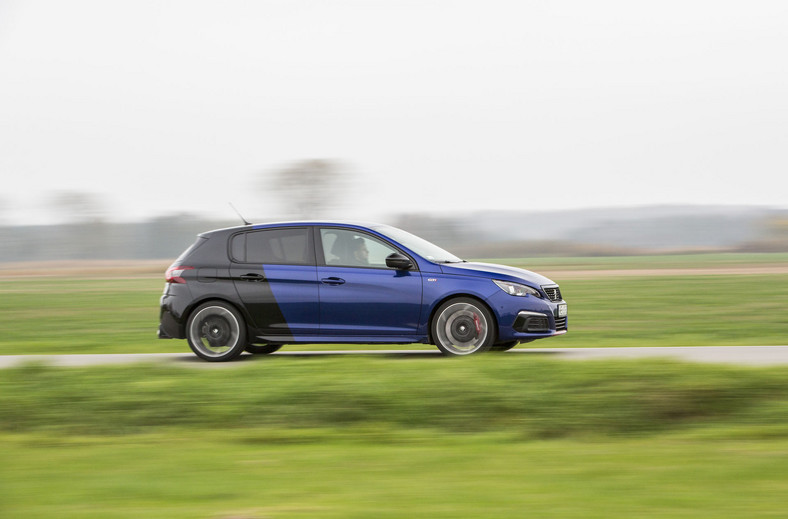 Peugeot 308 GTi - przeniesie cię w świat wyścigów