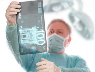 Prywatne uczelnie wykształcą lekarzy. Ile będą kosztować studia?