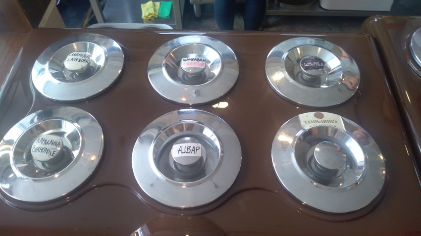 Danas prave najneobičnije ukuse. Od kačkavalja do tamjanike