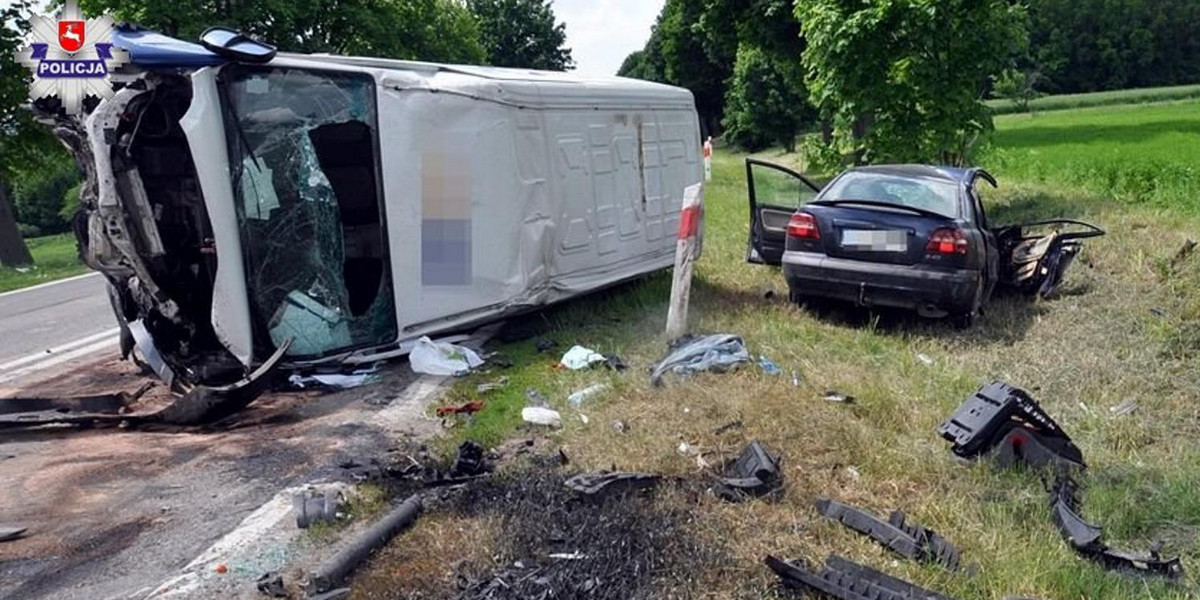 Lubelskie: Dostawczak staranował Volvo. Ciężko ranna 3-latka i jej babcia