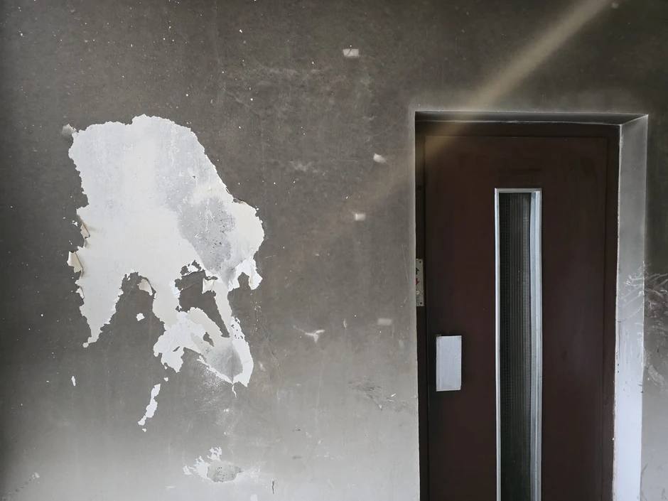 Unutrašnjost zgrade na Novom Beogradu nakon požara