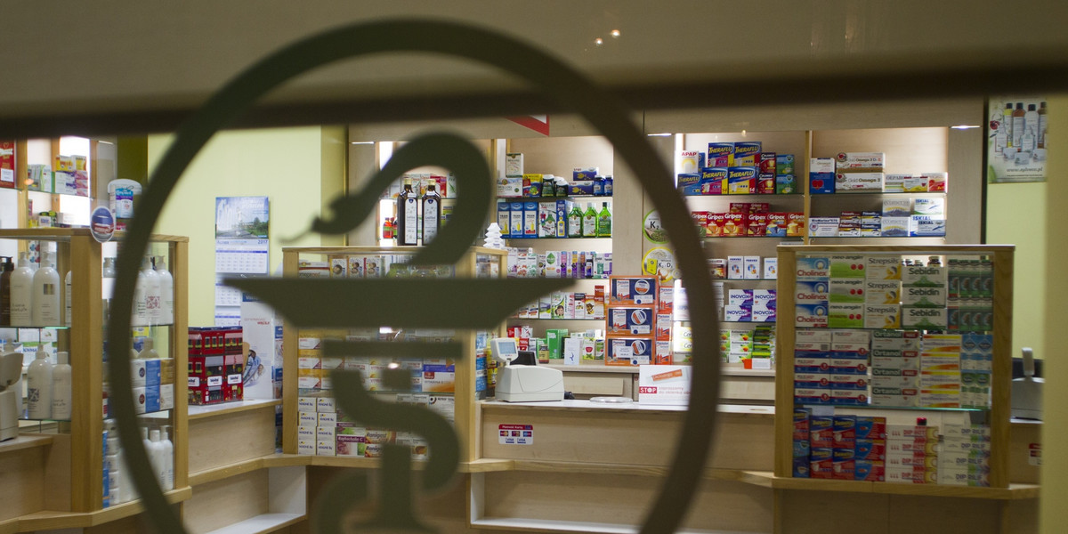Rozszerzenie katalogu leków, które są dostępne w aptece dla podmiotów innych niż pacjenci lub podmioty wykonujące działalność leczniczą – to główny cel projektu nowelizacji Prawa farmaceutycznego, który trafił do Sejmu.