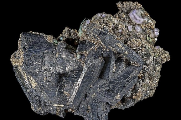 Metal važan za oružje i industriju dramatično poskupljuje: Evropa u sve većem riziku