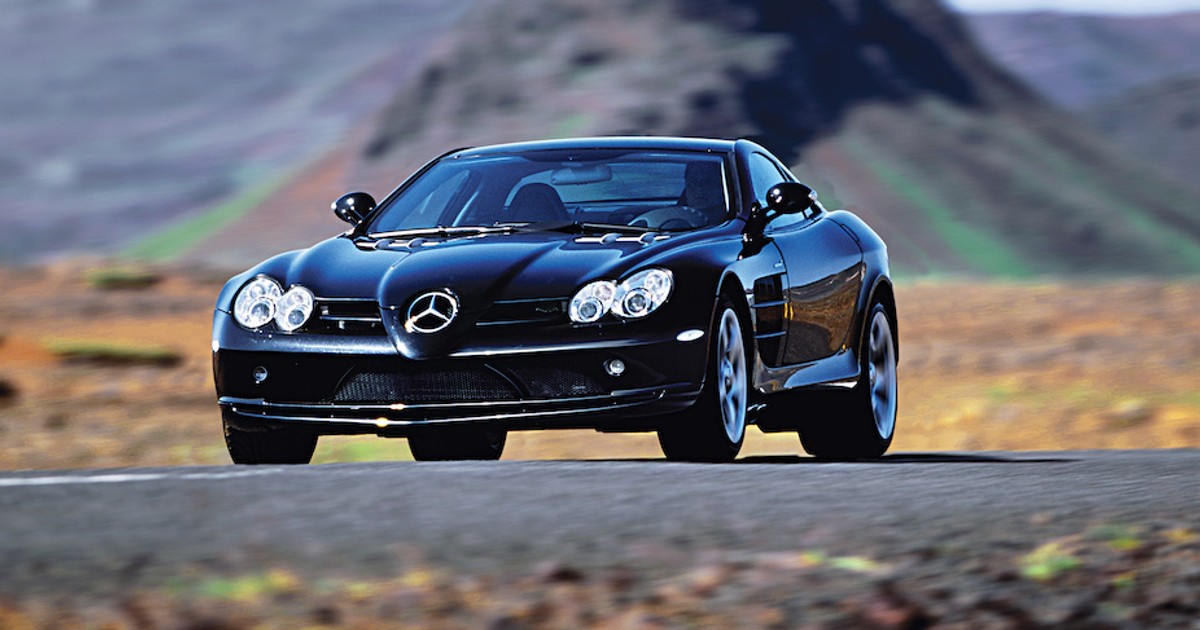 Mercedes SLR gwiazda ze skrzydłami (z Archiwum Auto Świata)