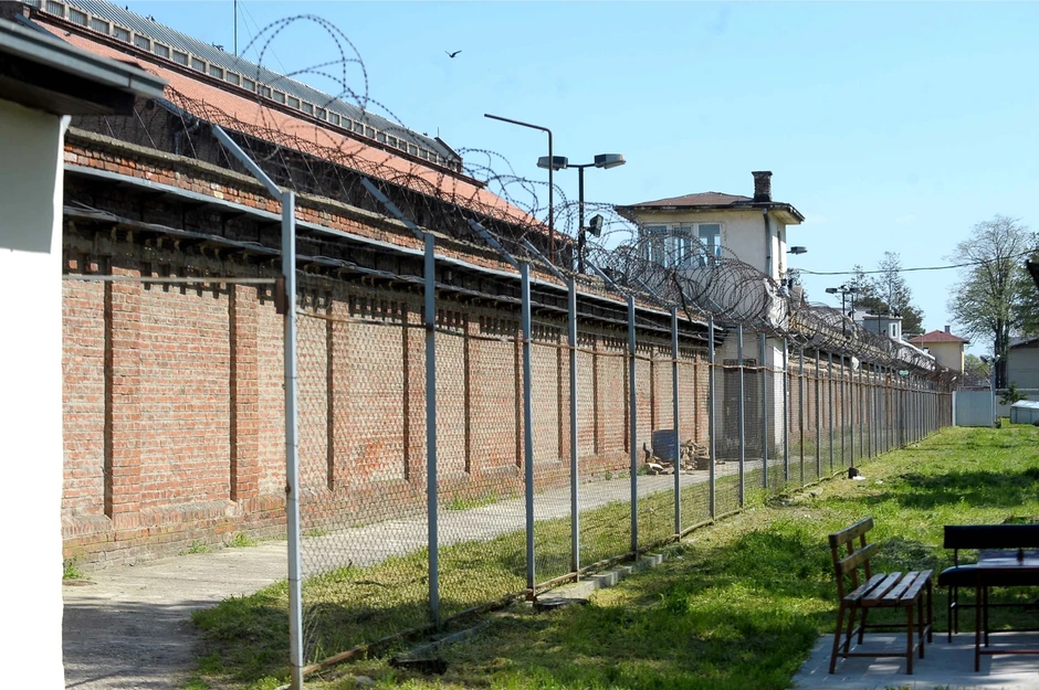 On je odmah upućen u Zabelu na izdržavanje kazne