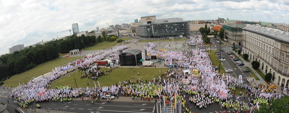 NSZZ "Solidarność": dość biedy