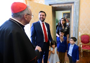 Džej Di Vens u Vatikanu