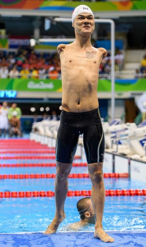 Bez rąk i nóg też można zdobywać olimpijskie medale. Herosi wlaczą w Rio de Janeiro