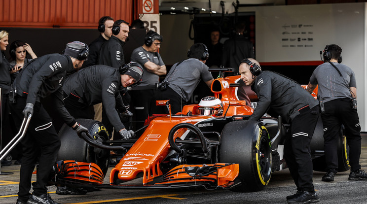 2015 óta elkerülik 
a sikerek a McLarent, 
a Honda motorjával 
rengeteg a gond/Fotó:AFP