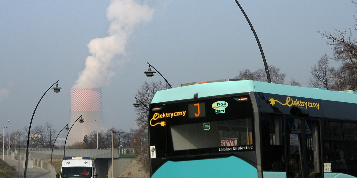 Według PIE wprowadzenie systemu ETS w budownictwie i transporcie wydaje się być konieczne, jednak wiązać się będzie z ogromnymi kosztami dla gospodarstw domowych.