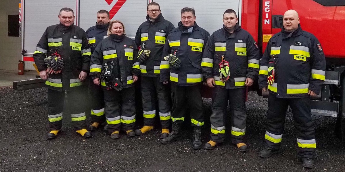 Piękny gest strażaków. Zaoferowali pomoc przerażonym seniorom 