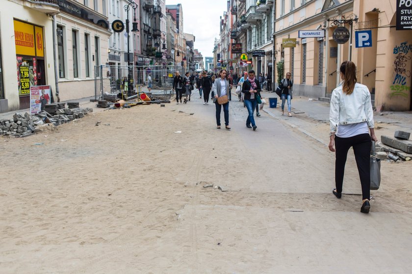 Miesięczne opóźnienie przy remoncie ulicy Wrocławskiej