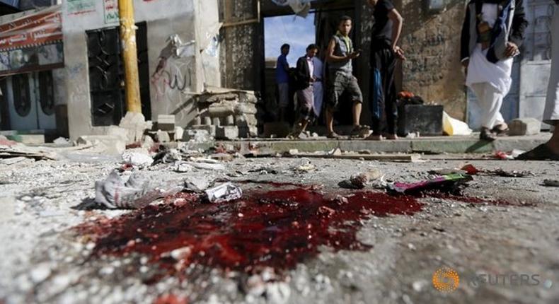 Twin suicide bombings kill at least 10 at Houthi-run Yemeni mosque