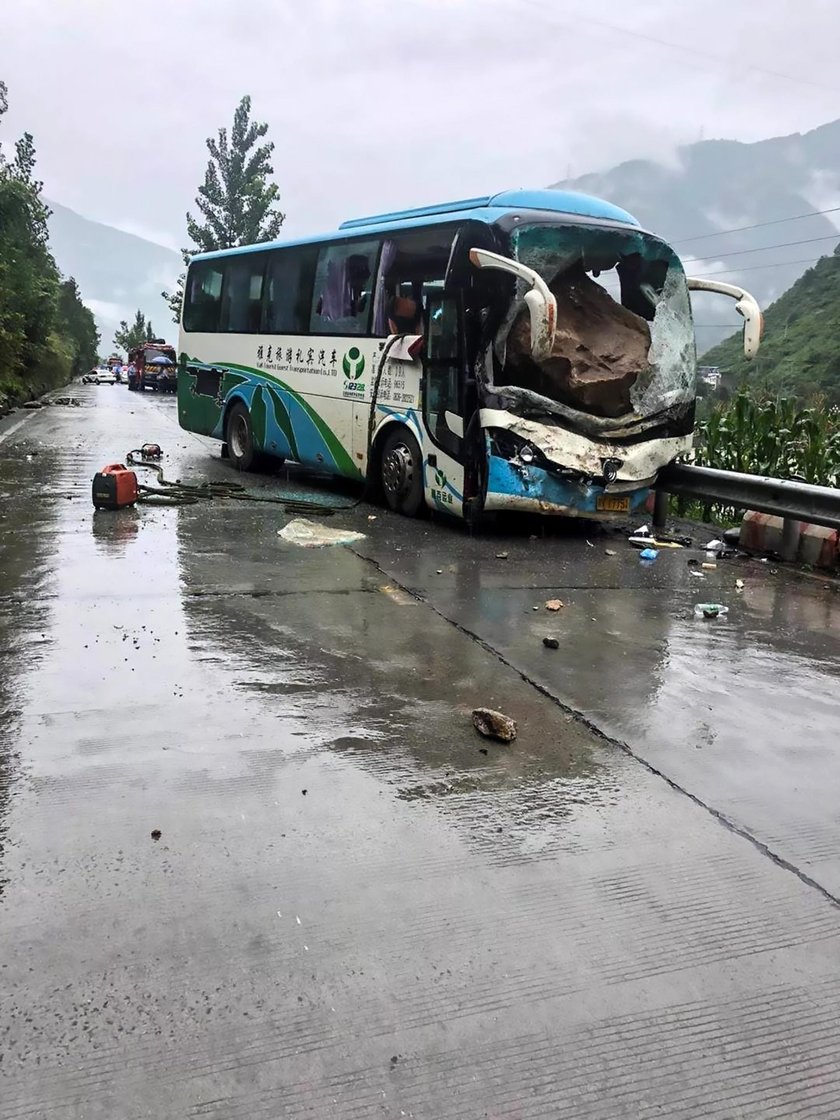 Kierowca autobusu poświęcił się dla pasażerów. Okrzyknęli go bohaterem