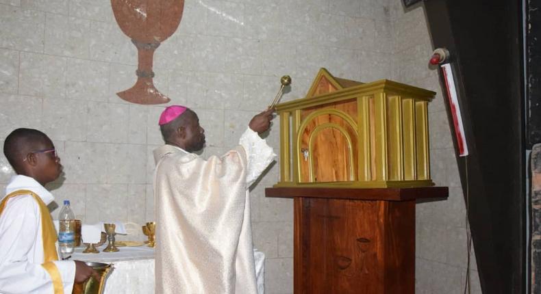 Église Catholique Saint Jean l’évangéliste de Yopougon / Facebook @lacroixafrica