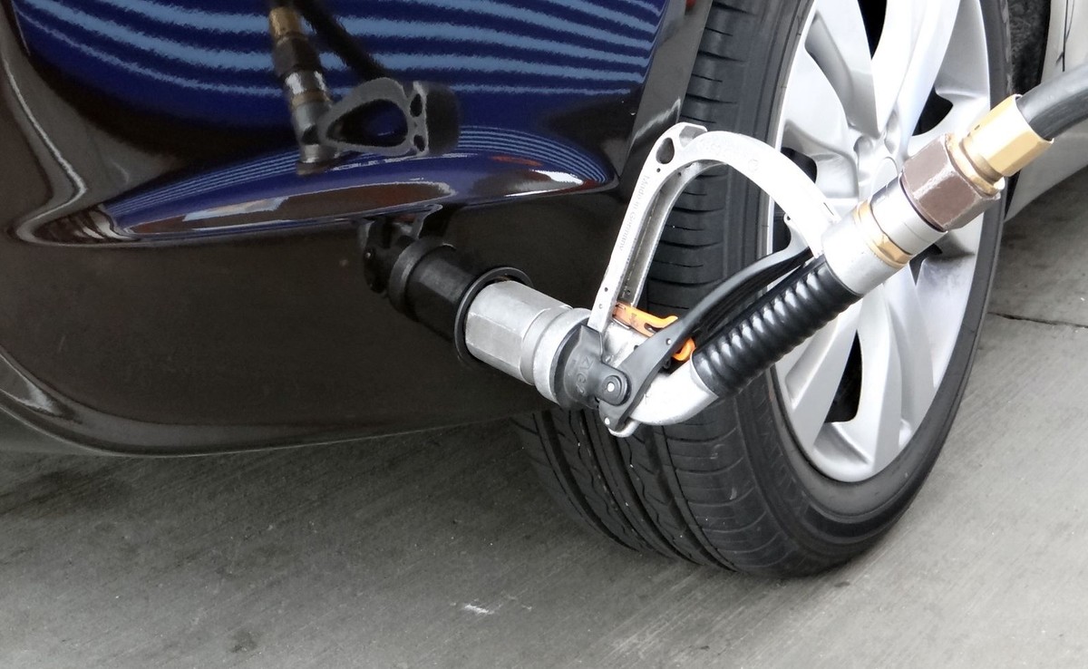 Ile kosztuje benzyna 95, diesel i gaz LPG? Oto nowe ceny paliw na majówkę