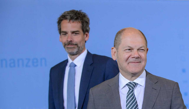 Kanclerz Olaf Scholz i rzecznik rządu Steffen Hebestreit