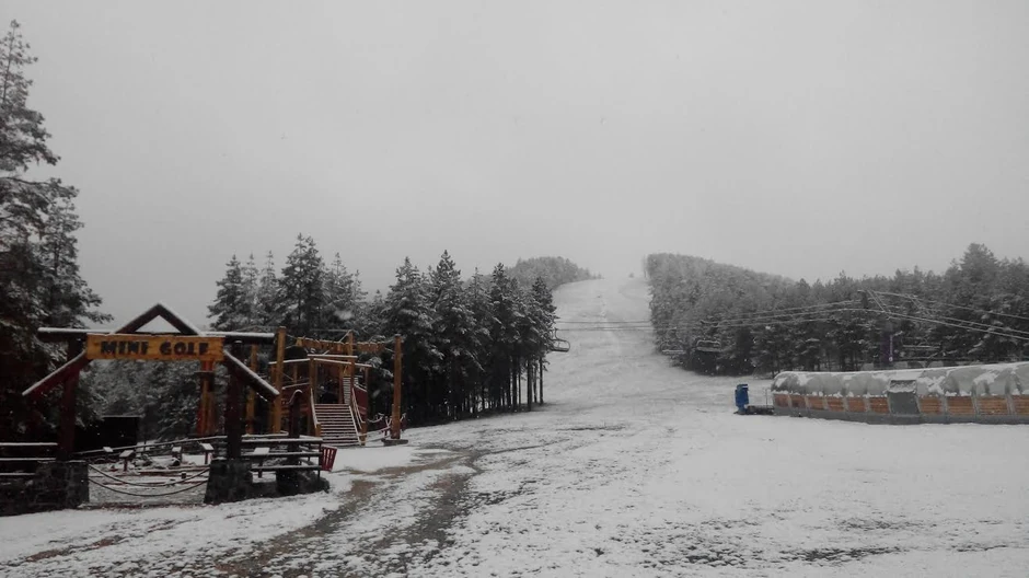 Skijaliste Tornik pod prvim snegom