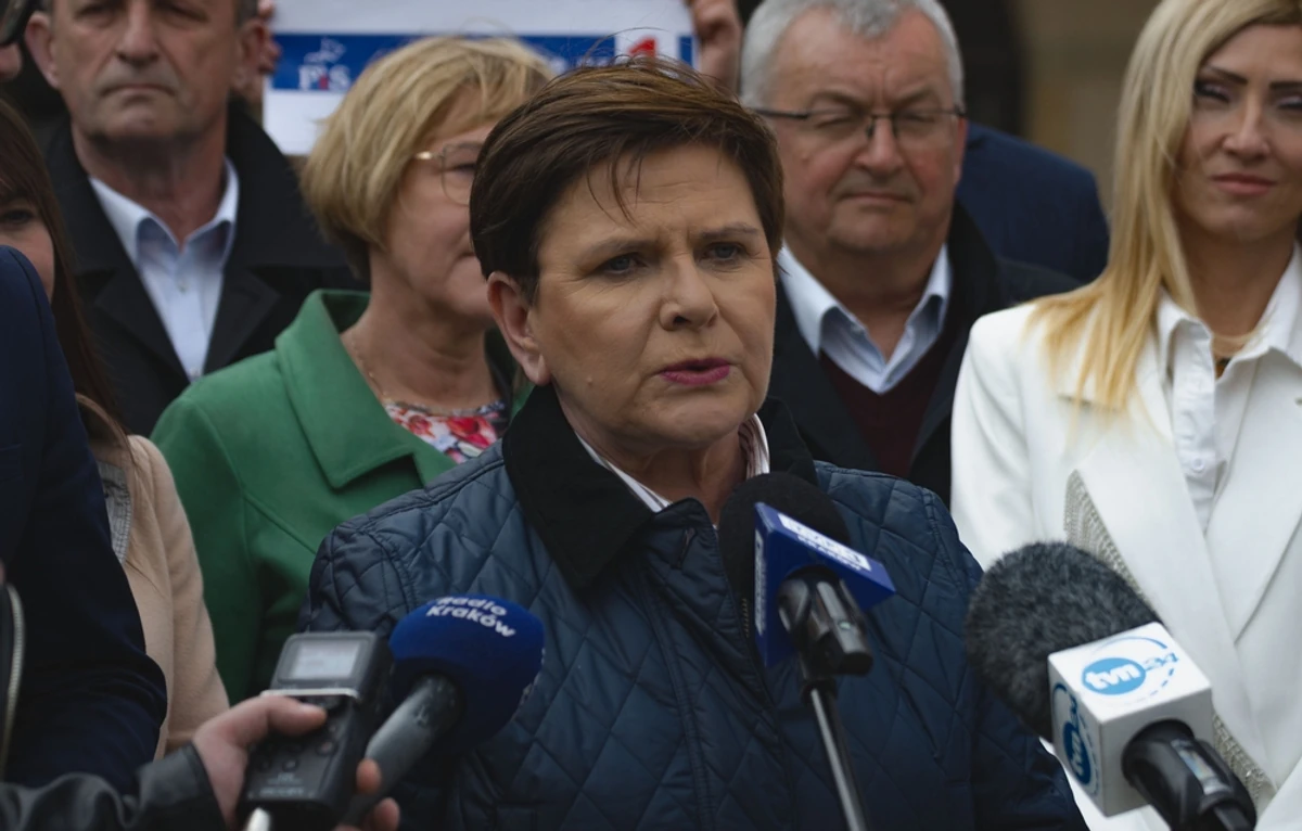 Beata Szydło chwali kandydata Konfederacji. "Te tłumy młodych ludzi robią wrażenie"