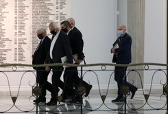 Wzrost poparcia dla PiS, spadek dla Koalicji Obywatelskiej. SONDAŻ