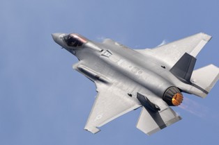 Norweskie F-35 w akcji. Pierwsza taka odpowiedź w historii NATO na rosyjski atak