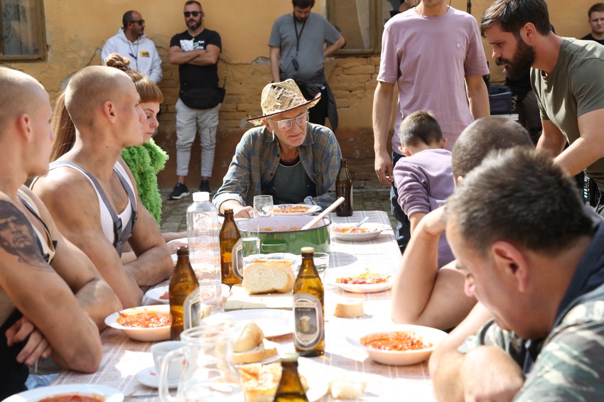 Serija "Zvaćeš se Varvara"