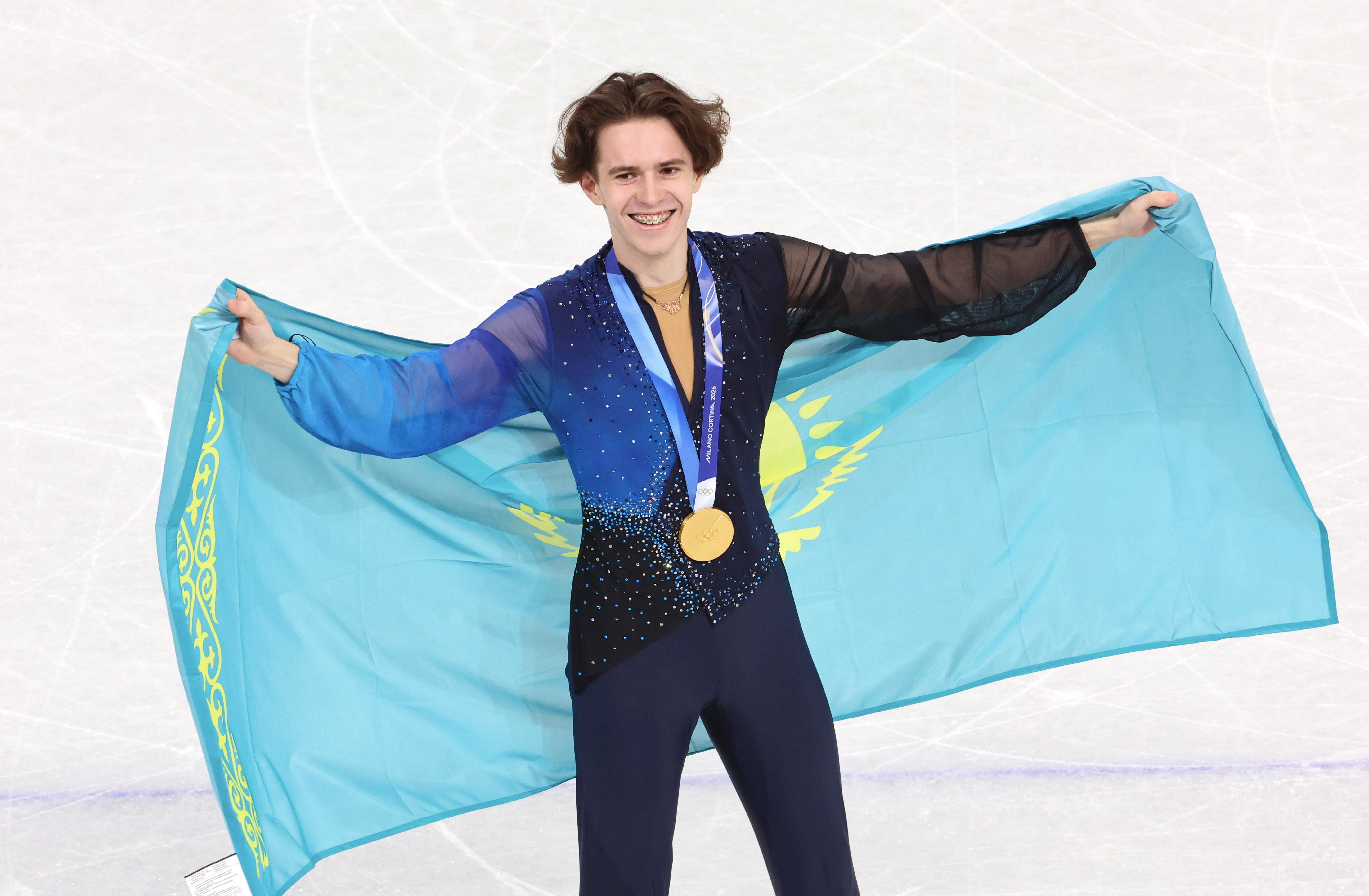 L'effondrement du favori Malinin - le Kazakh Shaidorov décroche la médaille d'or olympique