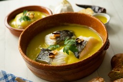 Pyszny obiad na piątek. Podajemy przepis, Ty gotujesz. Dorsz po baskijsku - al pil pil