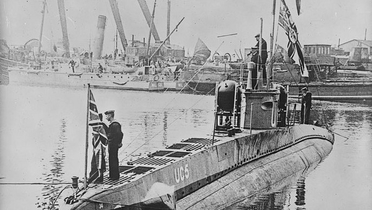 Grupa irlandzkich płetwonurków-amatorów odkryła wrak niemieckiej łodzi podwodnej, która zatonęła w 1917 roku. U-boot odnalazł się w wodach zatoki Cork na głębokości 28 metrów - pisze na swych stronach internetowych "Irish Independent".