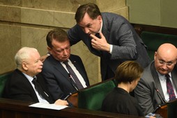 Jarosław Kaczyński, Mariusz Błaszczak i Zbigniew Ziobro w Sejmie