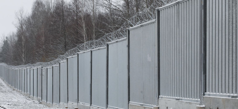 Unia po cichu wspiera budowę płotów